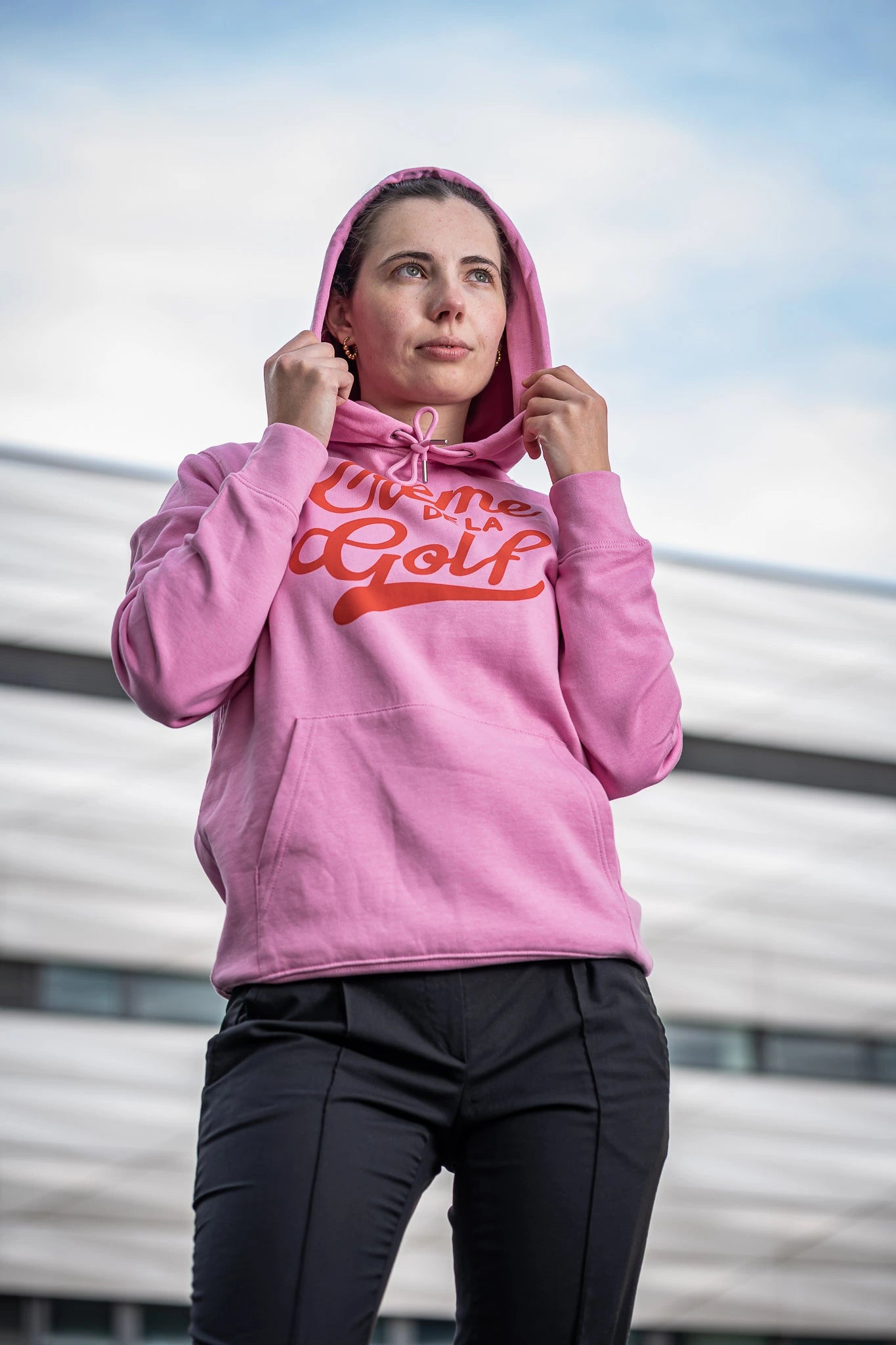 Golf Hoodie "Creme de la Golf" - stilvoller Streatwear-Look für Golfer abseits des Platzes.